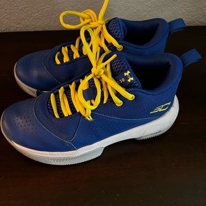 Steph Curry shoes, size 4